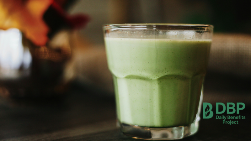 Smoothie Ideas for a Diabetes Meal Plan A green smoothie glass as a low-sugar drink option for diabetics